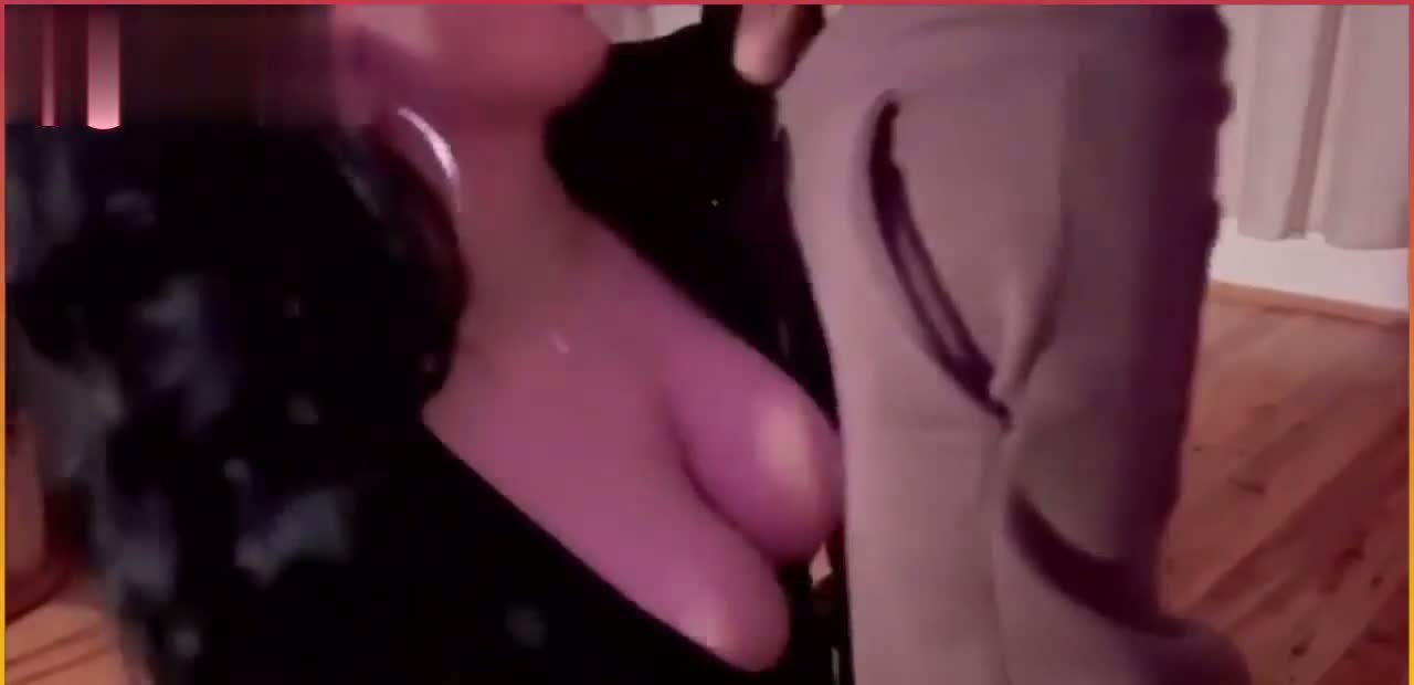 Acnoctem yağladığı vücudu sikicisine bırakıyor